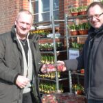 En forårsdag i Rebild - Salg af friske jordbær ved Eurospar Skørpings messestand