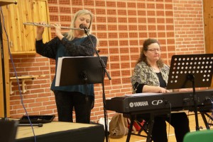 Tine Lilholt og Elisabeth Svenstrup underholdt med et smukt og varieret musikalsk program