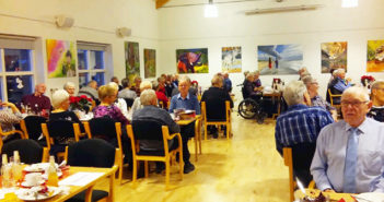 Nørager Pensionister i perlehumør ved afslutnings-julefrokost nummer 10
