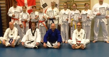 Årets første graduering i Sim UU-taekwondo