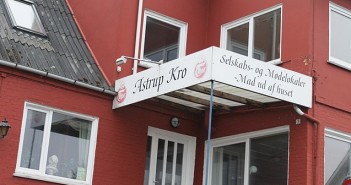 Stor interesse for lynhurtigt internet ved fibermøde på Astrup Kro